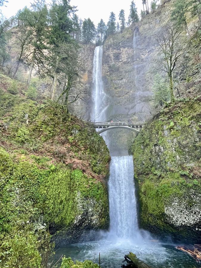 Image of double waterfall: Multnomah Falls